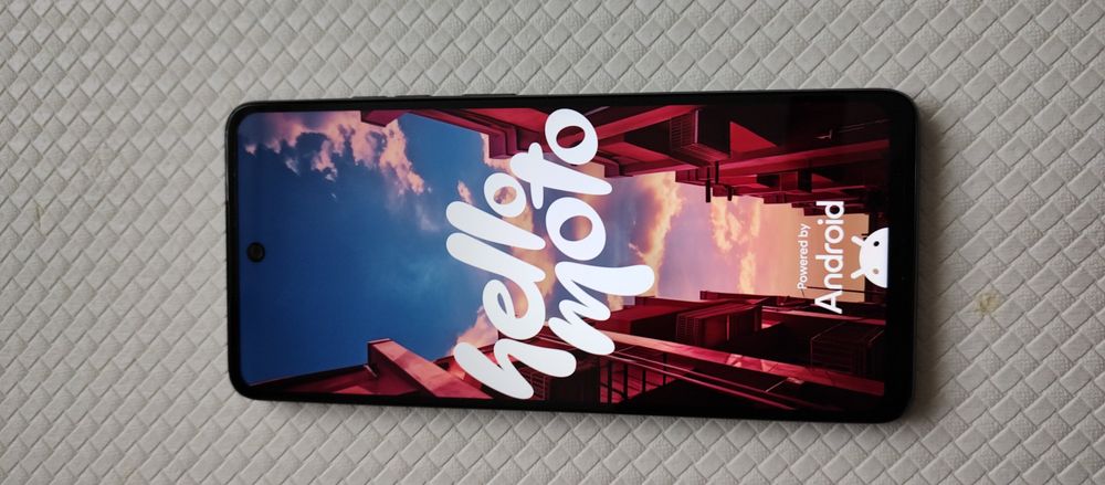 Продам смартфон Motorola Moto E14 + ПОДАРУНОК...