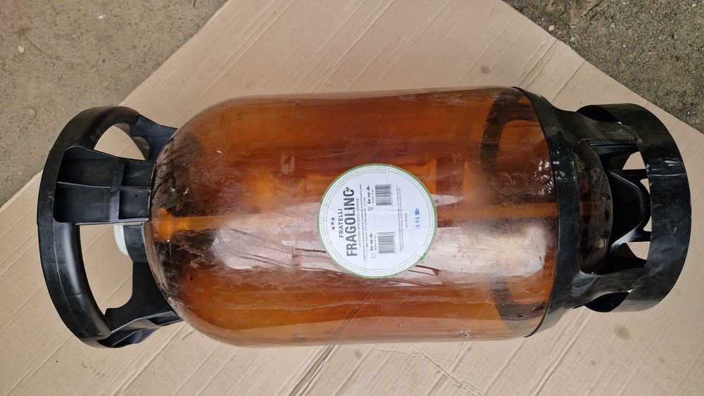 Бутилі(30л) пластикові