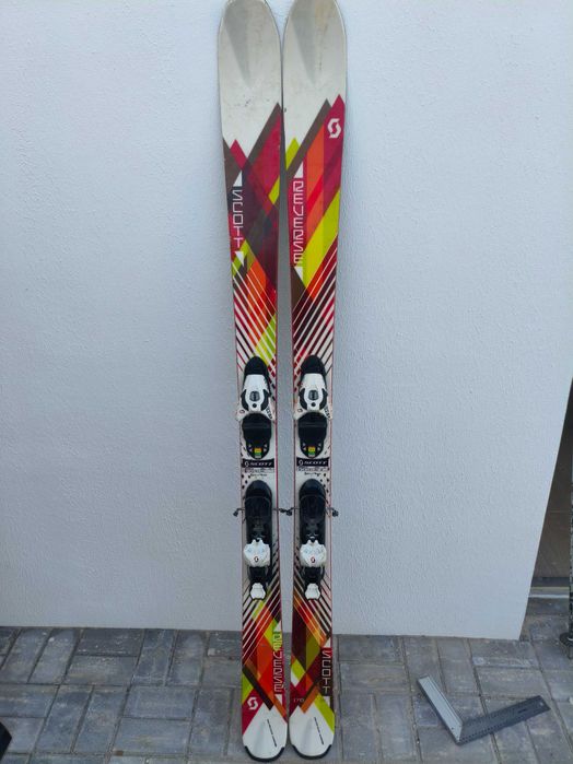 skis Scott Reverse 176 cm.