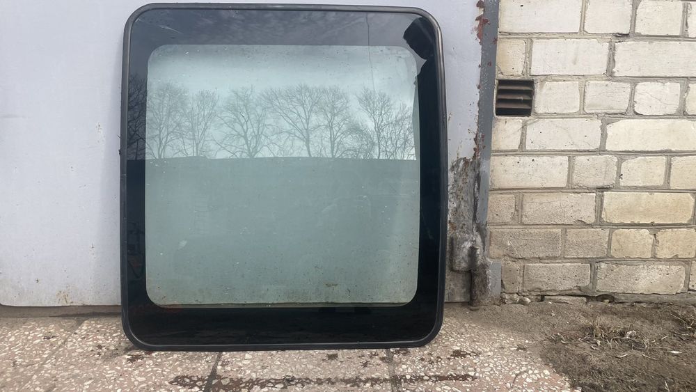 Панораму,стекло люка Субару Форестер 2006