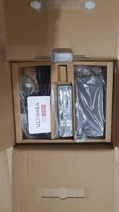 Projektor Ultimea E40 FullHD Android 11 Netflix HDR 120cali 1080 mały