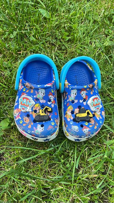 Crocs Sandały / Kapcie / Klapki