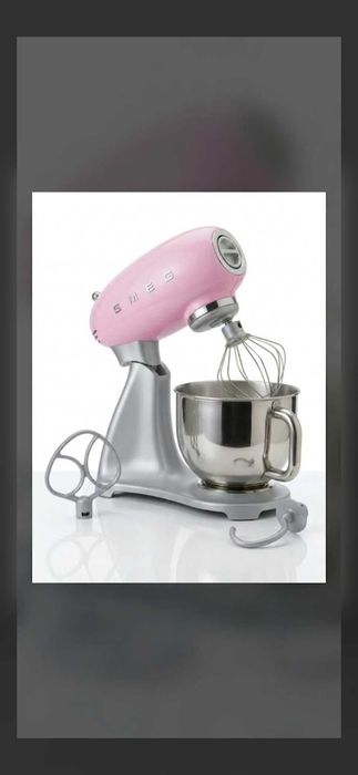 Batedeira SMEG/ Robot Cozinha cor Rosa Semi nova