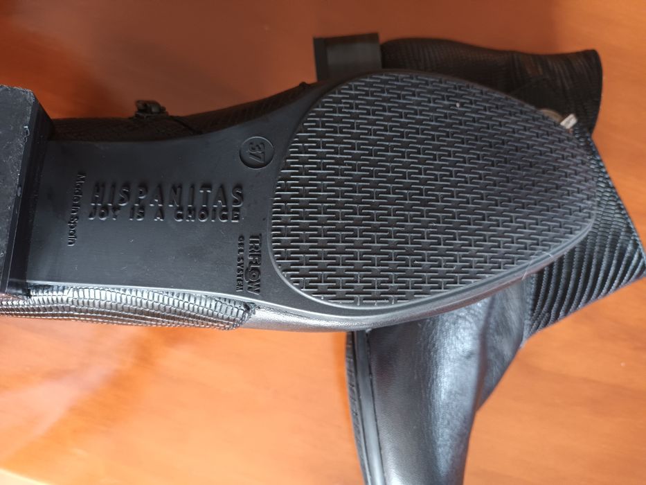 Botins pretos - Hispanitas