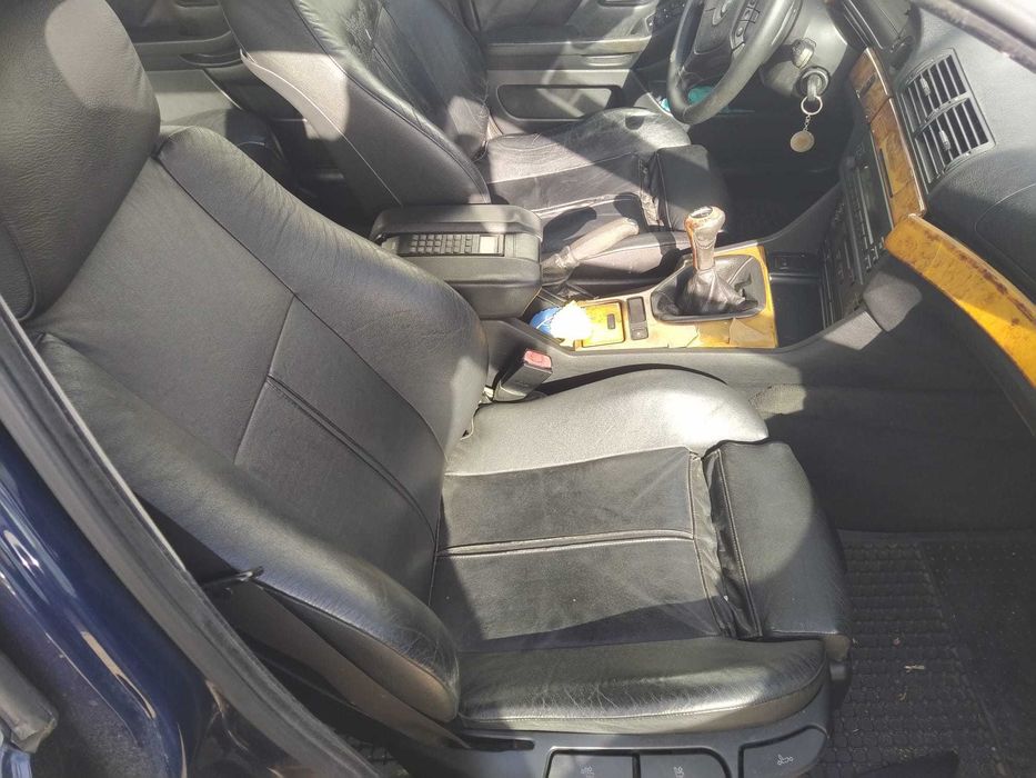 BMW 523i E39 (peças para venda)