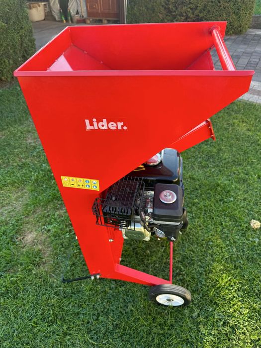 Rozdrabniacz spalinowy do gałęzi LIDER JR 5049 – użyty tylko raz!