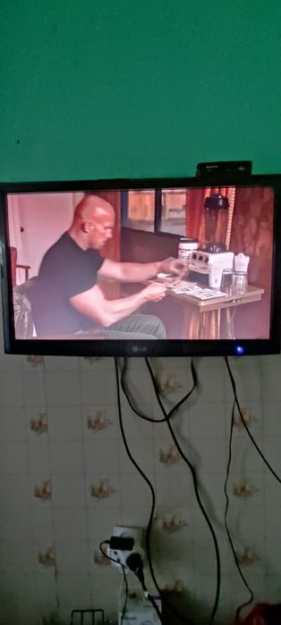 LG M2794DP  27" дюймів.продаж по місцю.