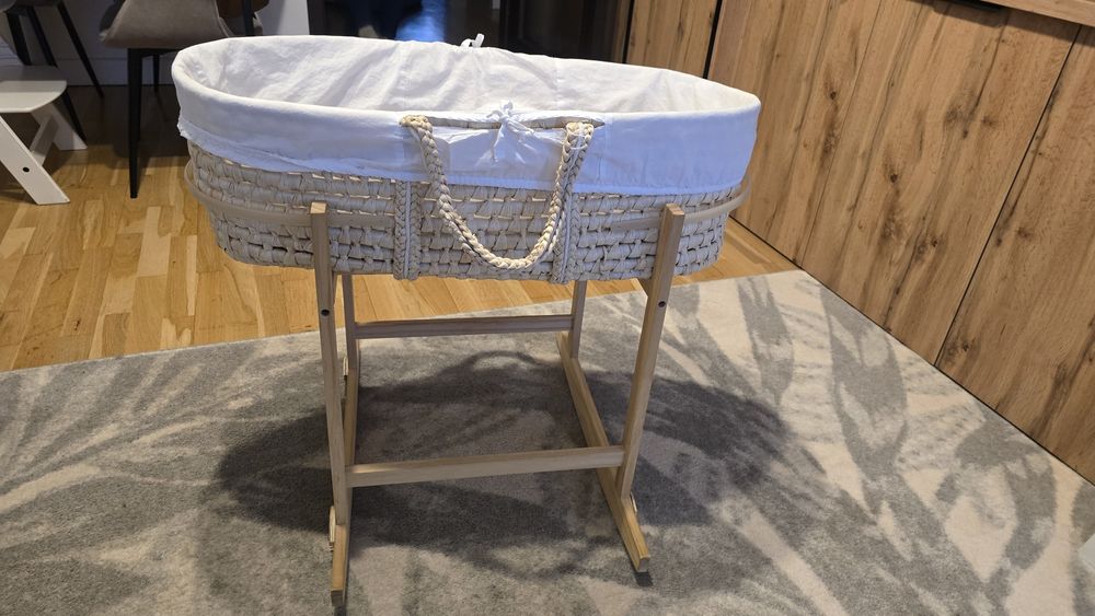 Kołyska z Koszem Mojżesza