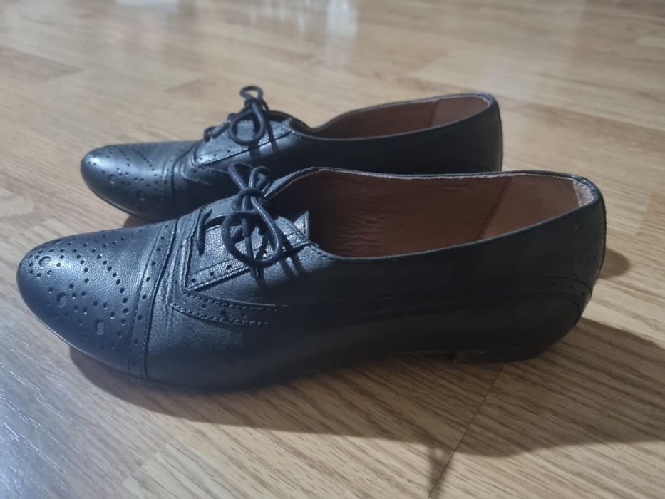 Jazzówki damskie 37 czarne Bronx skórzane półbuty wiązane