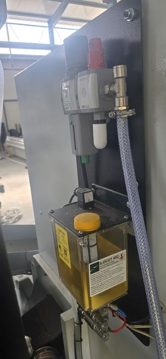 Máquina de corte Fom Industrie