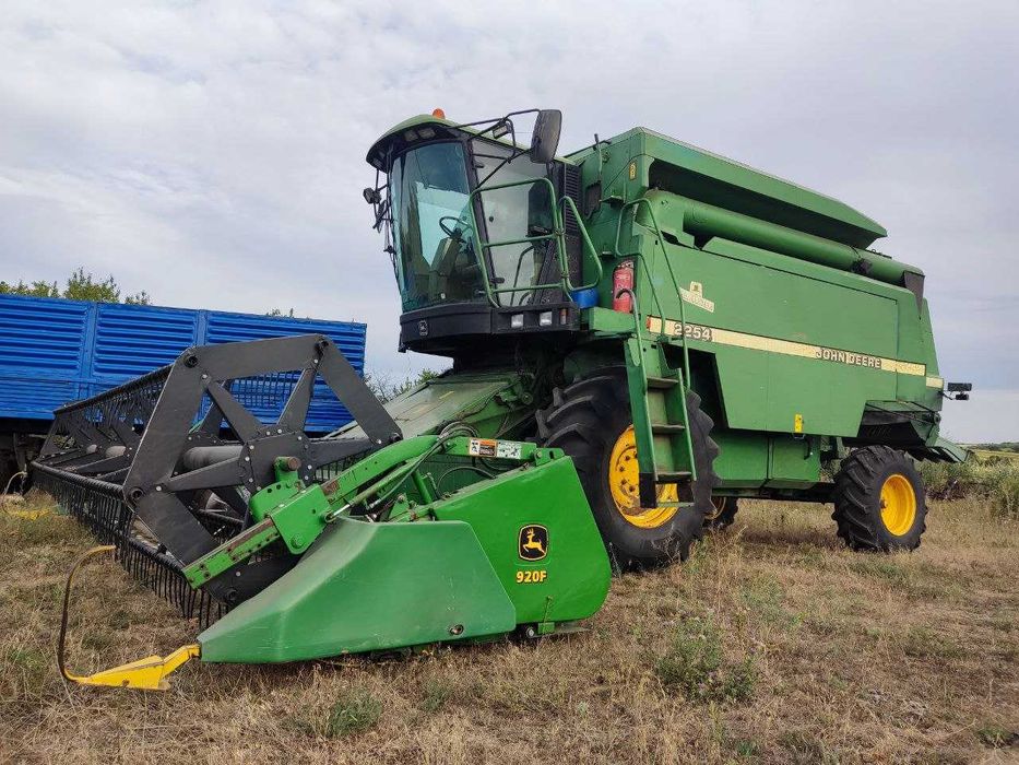Комбайн John Deere 2254 HillMaster з жаткою Flex 920