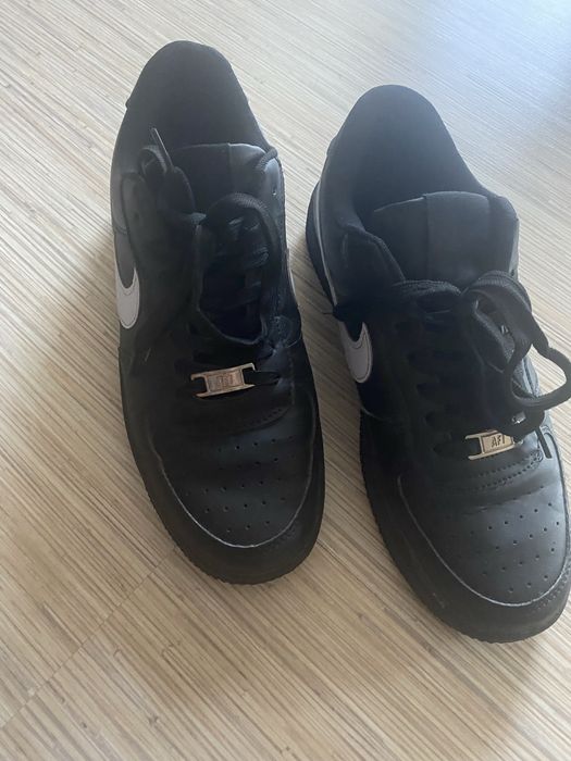 Buty Nike fozmiar 40 + gratisy