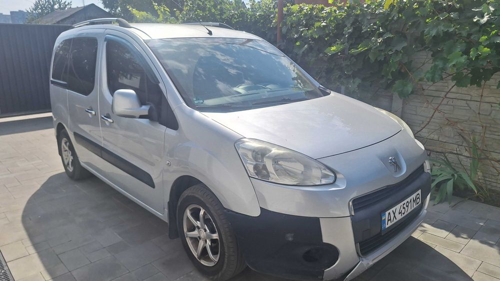 Peugeot Partner 2013 оригінальний пасажир