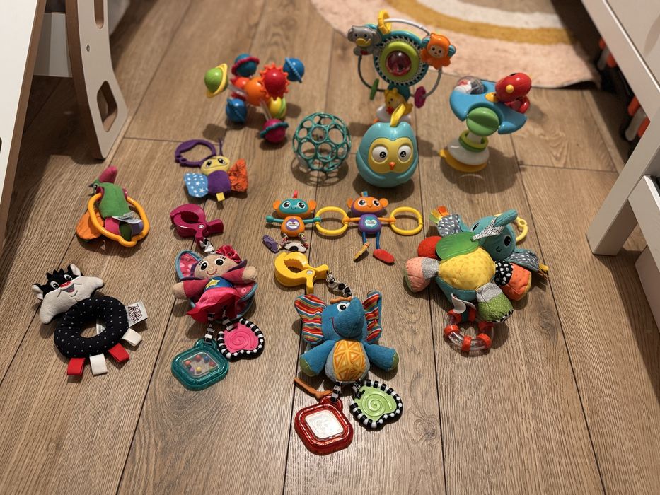 Zestaw zabawek dla niemowlaka zawieszki do wózka Playgro, Wimzle