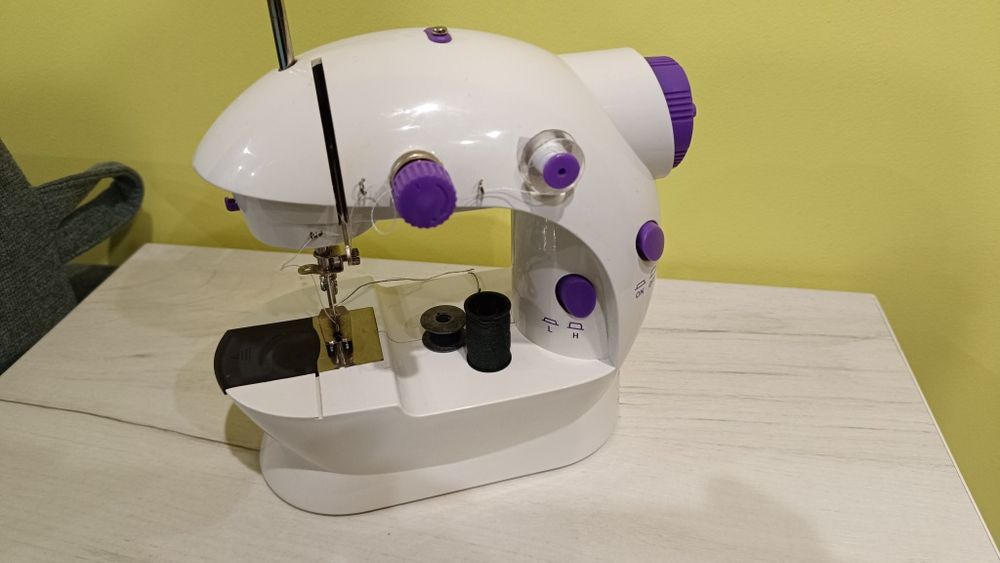 Швейная мини машинка