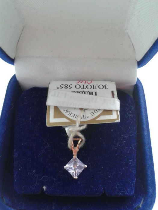 Кулони підвіски золоті нові з пломбами