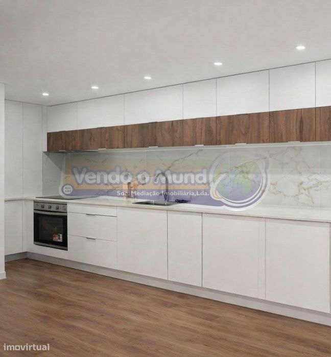 Moradia T1 em Vila Nova da Rainha (AZB019)