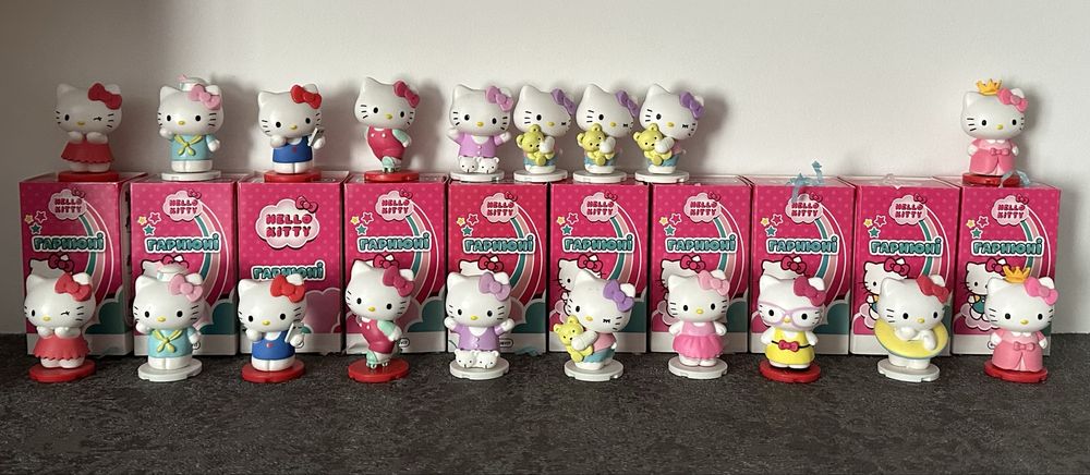 Фігурки Hello Kitty/Disney Princess