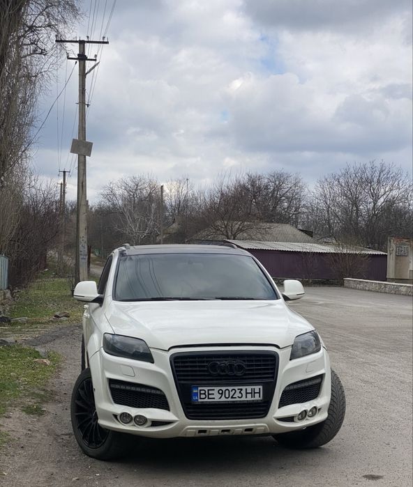 Продам Audi Q7 4.2 бензин