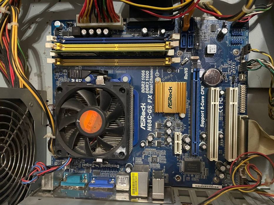 Продам стаціонарний комп'ютер ASUS