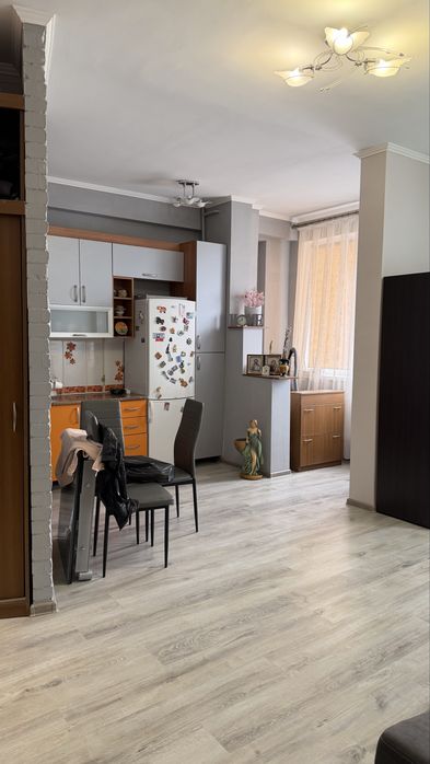 Продам 1 кім з ремонтом і меблями