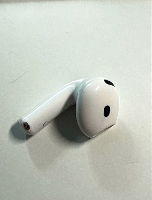 Apple AirPods 4 лівий навушник, б/у