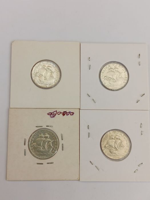 Colecção completa de moedas de 2,50 escudos, prata, caravelas