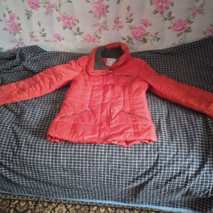 Отдам бесплатно две куртки