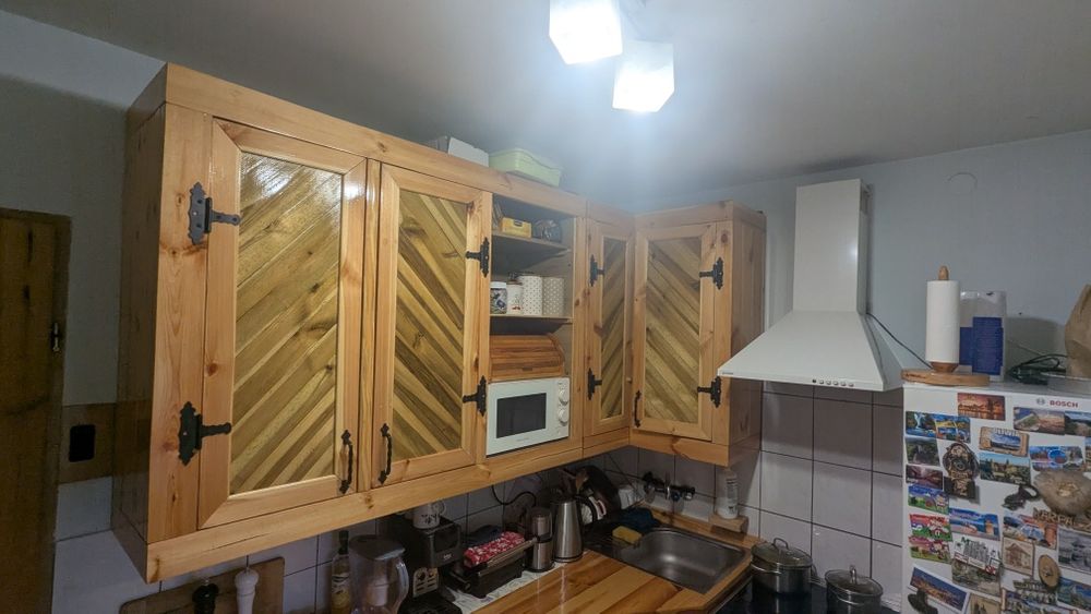 Meble sosnowe na wymiar