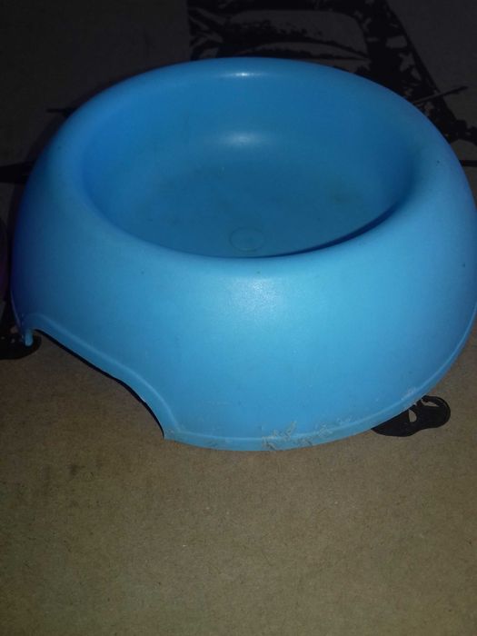 Пластикова миска для котів 2 штуки - лот!