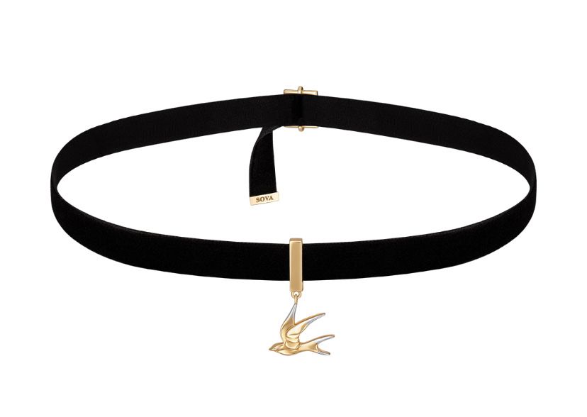 Золоте кольє з оксамитом