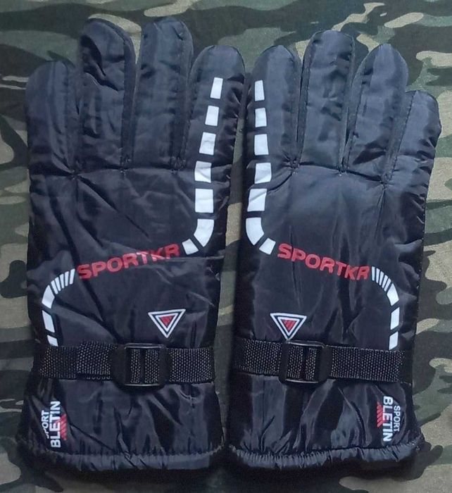 Перчатки спортивные. Перчатки теплые.