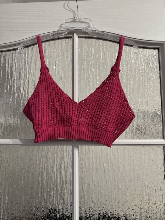 Różowy dziergany crop top, rozmiar M