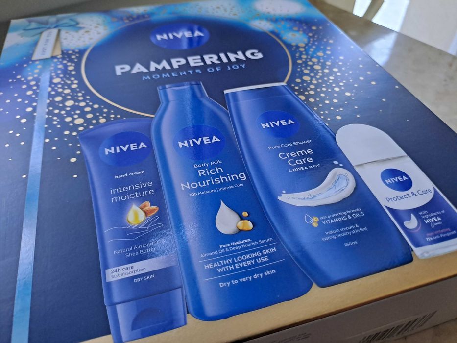 NIVEA Zestaw Prezentowy Pampering Moments of Joy