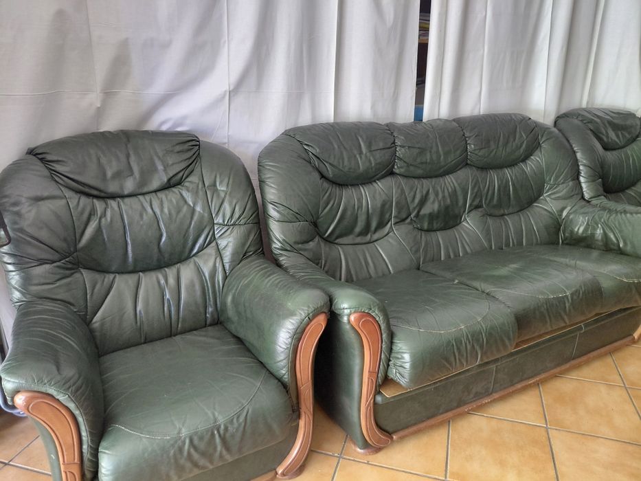 Vendo conjunto de 3 solfas em pele