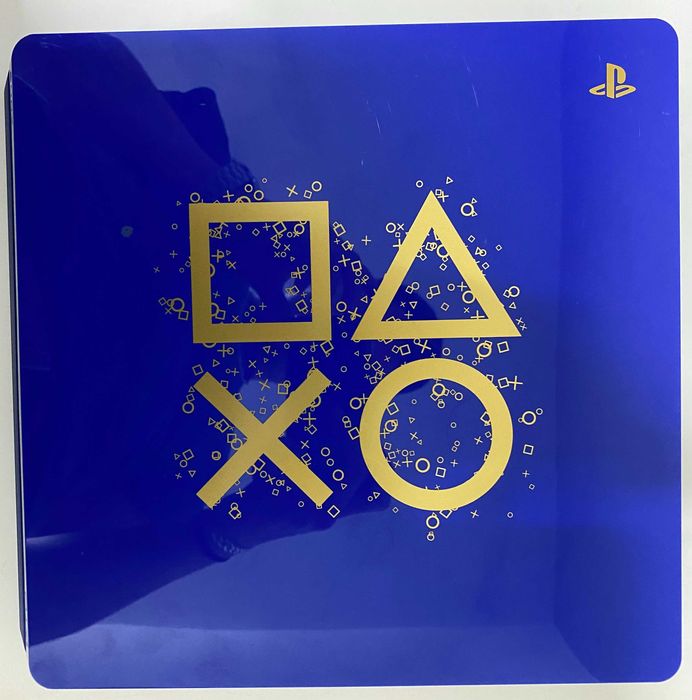 PlayStation 4 - Days of play Blue Limited edition