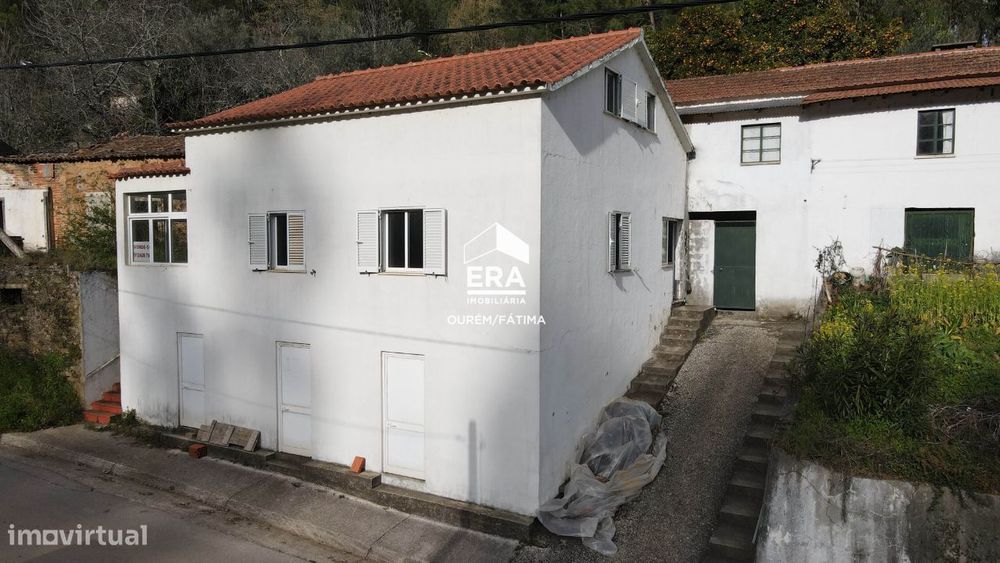 Moradia T4 localizada em Arega, Figueiró dos Vinhos