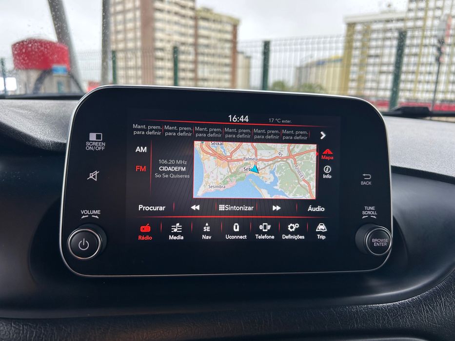 Carro Fiat Tipo Branco