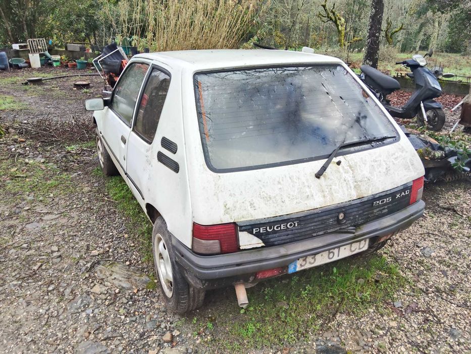 Peugeot 205 branco