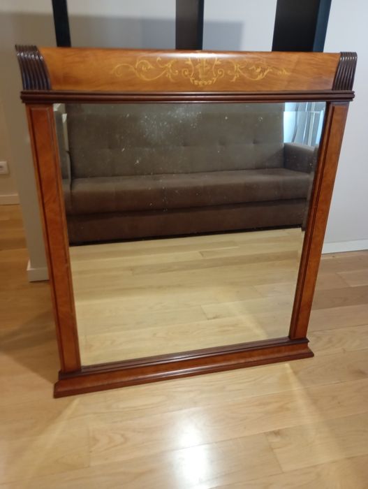 Cómoda oferta do espelho