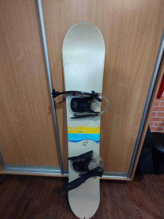 Продам гарний Сноуборд