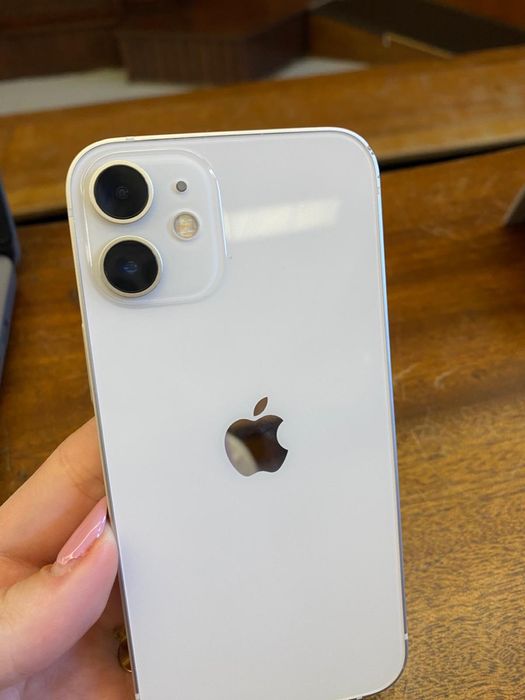 iPhone 12 mini 128 GB White with Case and Screen Protector64551352134273122