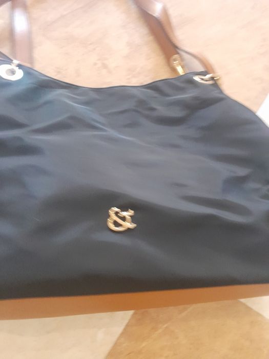 Mala preta de senhora
