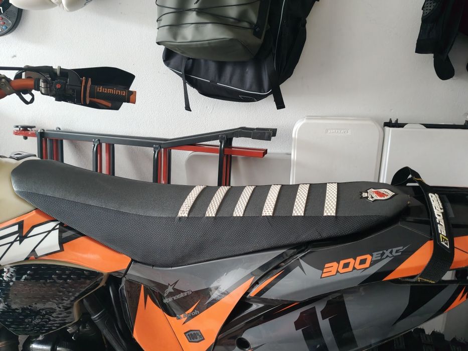 Assento KTM EXC 300 usado