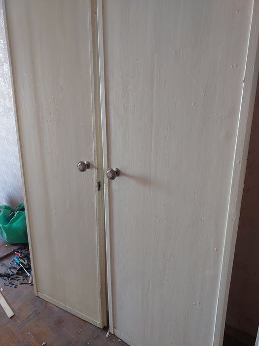 Продам двері  дерев'яні