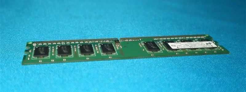 Оперативная память Micron 1Gb DDR2 800MHz PC2-6400U MT8HTF12864AY800J1