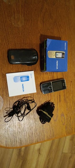 Telefon komórkowy Nokia C2-01