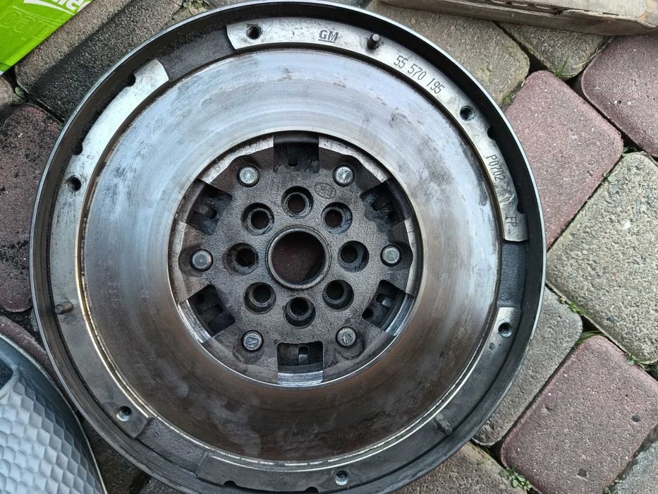 комплект зчеплення opel astra j 1.7 cdti 92 kw