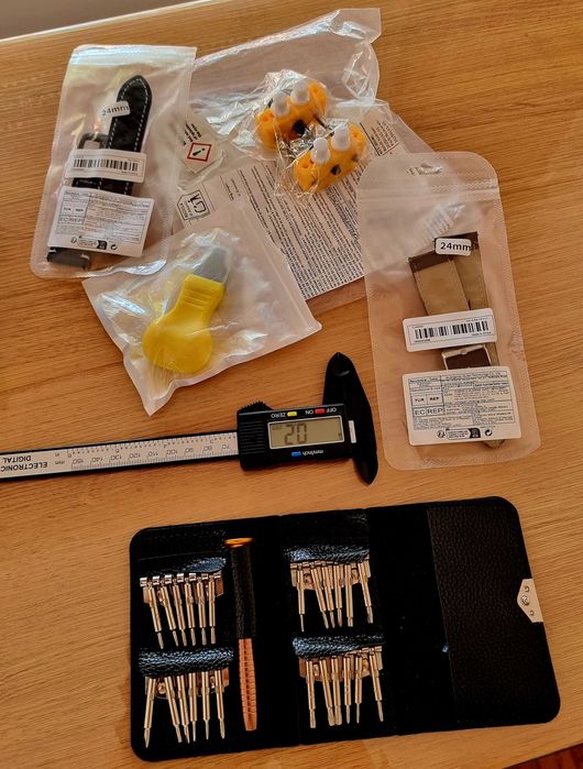 Só até fim de mês Vendo acessórios para trocar pulseiras de relogios etc