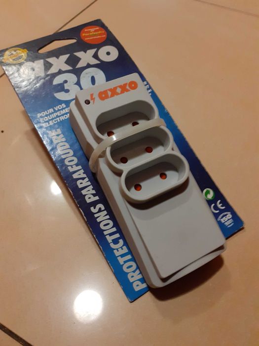 Listwa przepięciowa, zabezpieczenie telewizora(ZŁODZIEJKA ELEKTRYCZNA)